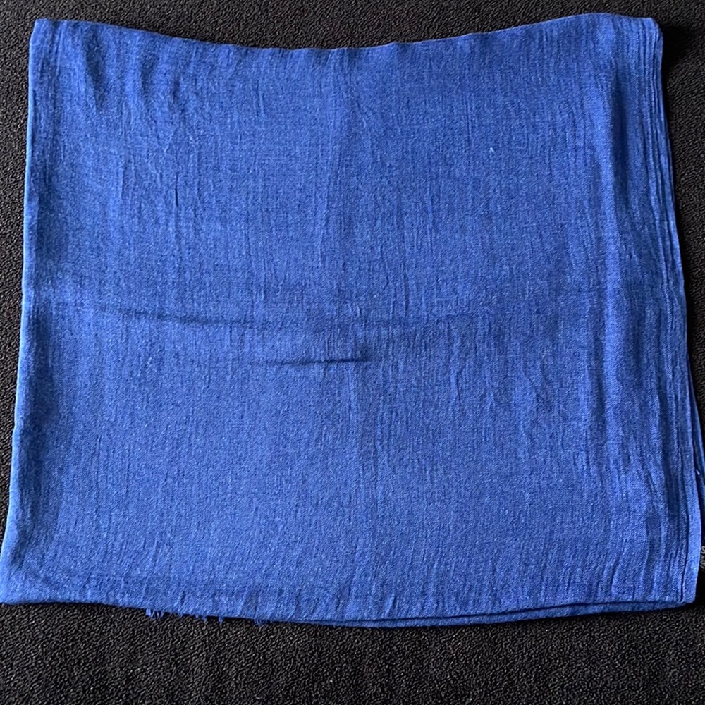 Express Scarf - Picture 4 of 4